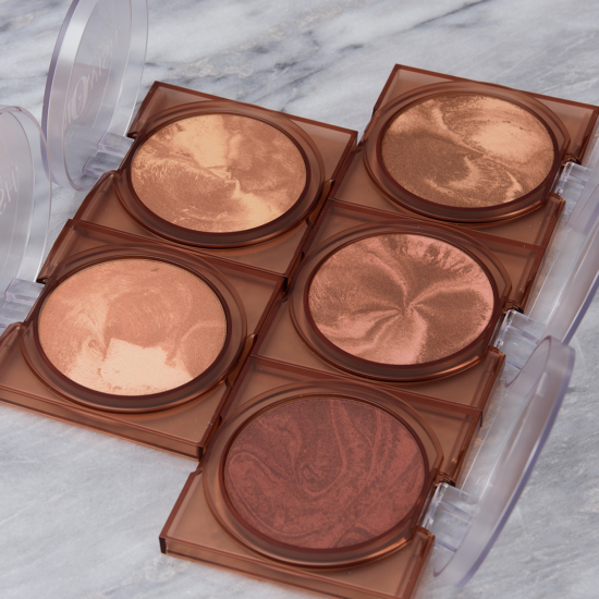 HUDA BEAUTY GloWish Soft Radiance Bronzing Powder هدى بيوتي برونزر باودر - Image 2