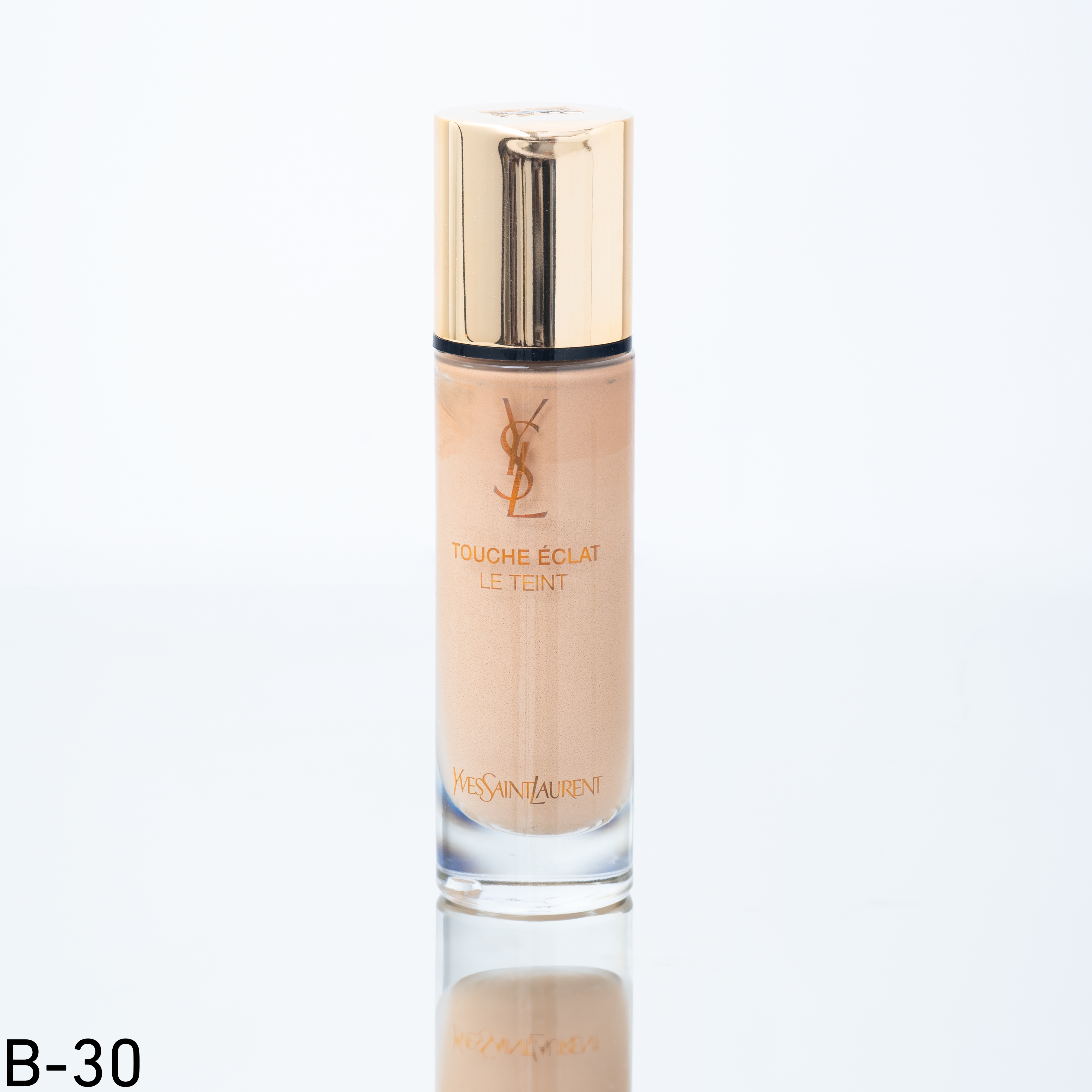 YVES SAINT LAURENT Le Teint Touche Eclat SPF 22 foundation إيف سان لوران كريم اساس
