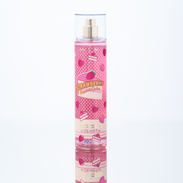 Bath & Body Works strawberry pound cake Fine Fragrance Mist باث اند بادي مست معطر للجسم