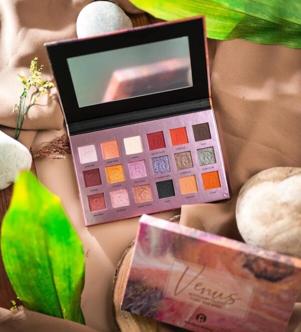 Rebellion Makeup venous shadow palette ريبلون فينوس باليت شادو