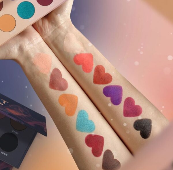 AFFECT IN THE SPOT LIGHT EYESHADOW PALETTE أفيكت ان ذا سبوت لايت لوحة ظلال العيون