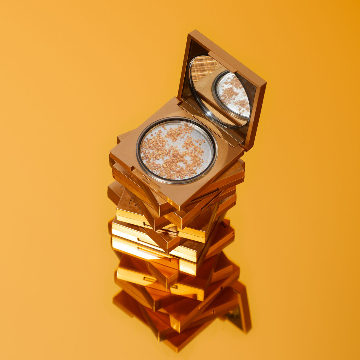 HUDA BEAUTY EMPOWERED FACE GLOW HIGHLIGHTING DEW هدى بيوتي هايلايتر للوجه - Image 3