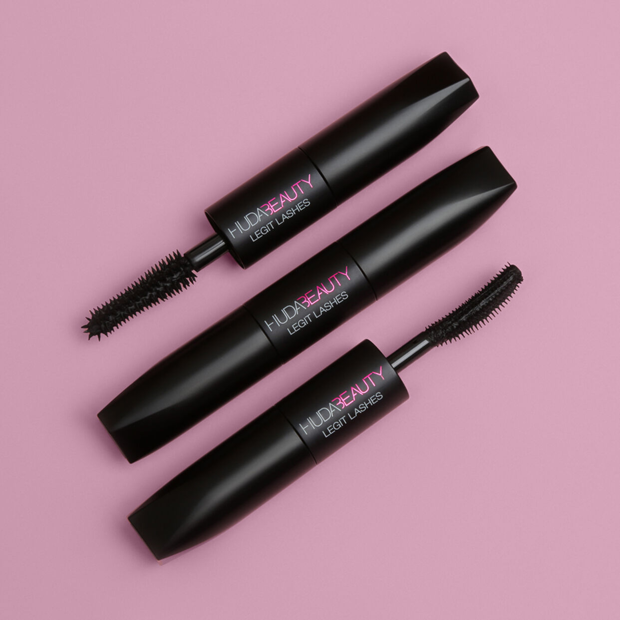 HUDA BEAUTY LEGIT LASHES Double-Ended Volumizing and Lengthening Mini Mascara - mini هدى بيوتي مسكارا رموش ميني - Image 3