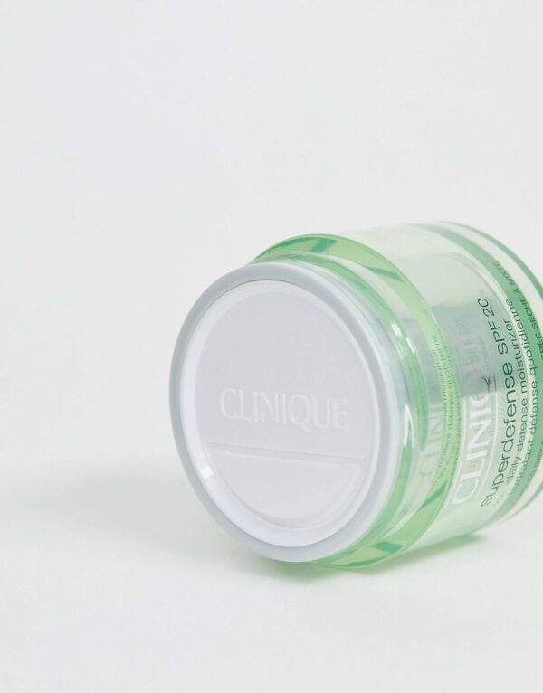 CLINIQUE superdefense sPF20 30ml كلينيك سوبر ديفينس للبشرة الجافة