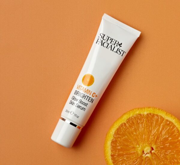 Super facialist Vitamin C+ Brighten Serum سيروم تفتيح فايتمن سي