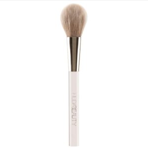HUDA BEAUTY N.Y.M.P.H. Cheek Blush & Glow Brush هدى بيوتي فرشاة
