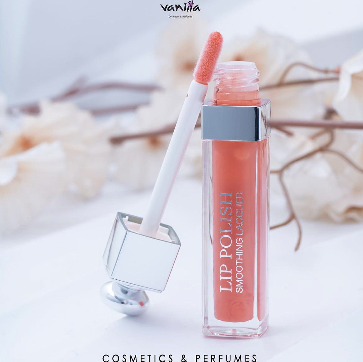 Dior lip polish smoothing lacquer ديور ملمع شفاه