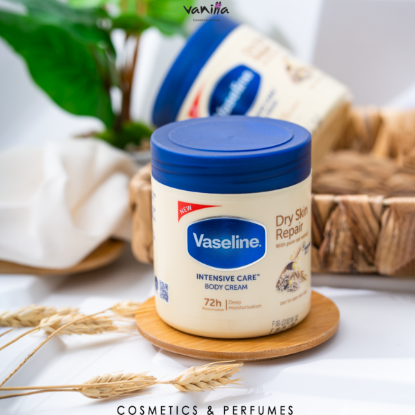 Vaseline Dry Skin Repair Body Cream,400ml فازلين كريم ترطيب الجسم بخلاصة الشوفان