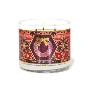 BATH AND BODY WORKS Frosted Cranberry Candle, باث اند بدي وركس شموع معطر
