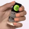 Essence SUPER MATTE Transforming Top Coat توب كوت من اسنس - Image 4