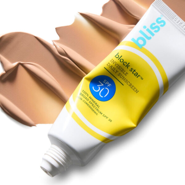 BLISS Block Star Daily Mineral SPF 30 BUY ONE GET ONE 1+1بلز بلوك ستار ديلي مينيرال SPF 30 بعرض خاص 1+1 مجاناً