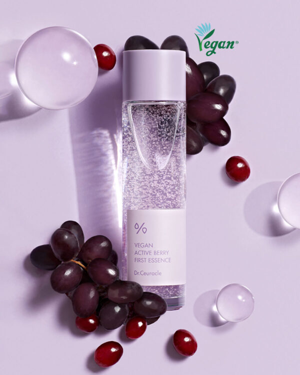 DR. CEURACLE Vegan Active Berry First Essence اسنس خلاصة التوت النباتية النشطة