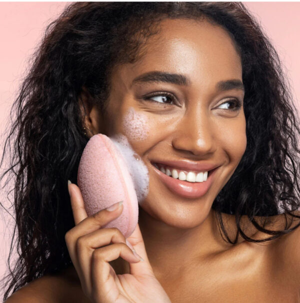 REAL TECHNIQUES Miracle Cleanse Sponge ريل تكنيك اسفنجة التنظيف المعجزة