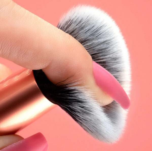 Real Techniques Expert Face Makeup Brush ريل تكنيك فرشاة مكياج الوجه الخبيرة