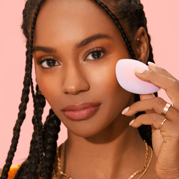 Real Techniques Miracle Powder Sponge ريل تكنيك اسفنجة البودرة المعجزة