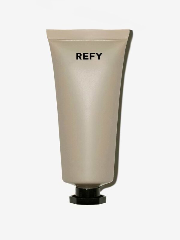 REFY BEAUTY BODY GLOW Lightweight pigmented body moisturiser ريفاي بيوتي مرطب الجسم المصبوغ خفيف الوزن.