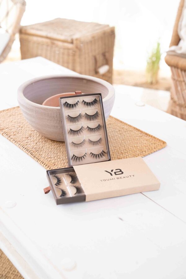 YOUMI BEAUTY 3D SILK LASHES يومي بيوتي مجموعة رموش 3D