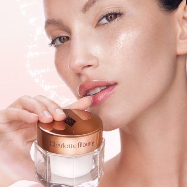 CHARLOTTE TILBURY'S REVITALISING MAGIC MINI SKIN SET شارلوت مجموعة العناية بالبشرة