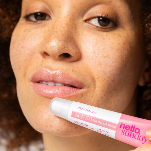 HELLO SUNDAY Tinted Lip Balm SPF50 هيلو ساندي مرطب للشفاه ملون مع عامل حماية من الشمس