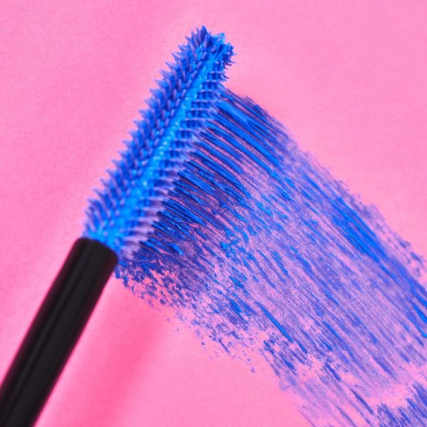 ESSENCE I LOVE EXTREME BLUE crazy volume mascara ايسنس ماسكارا زرقاء