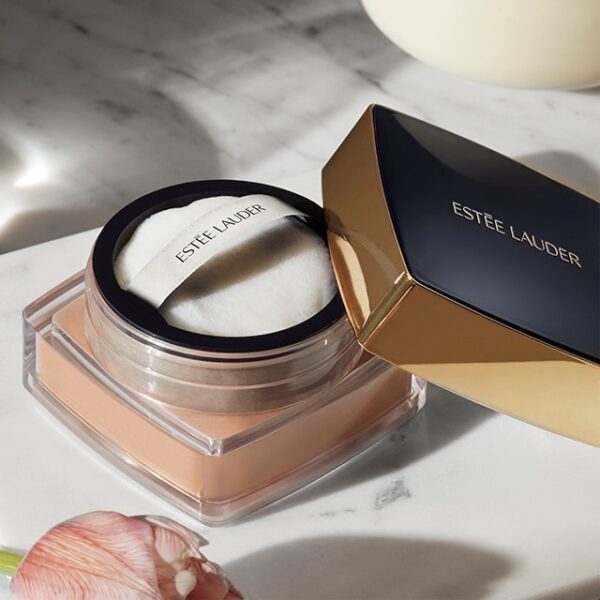 ESTÉE LAUDER Double Wear Sheer Flattery Loose Powder استي ارتداء مزدوج بودرة سائبة شفافة