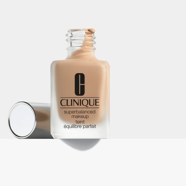 CLINIQUE Superbalanced™ Perfect Balance Foundation كلينيك كريم اساس