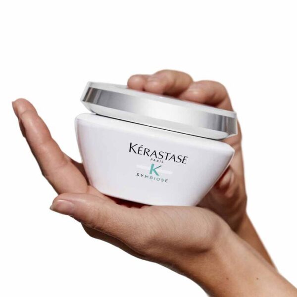 KERASTASE Essential Revitalizing Mask for damaged hair with a tendency to dandruff 200ml قناع منشط أساسي للشعر التالف المائل إلى القشرة