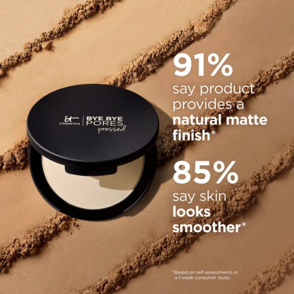 It Cosmetics BYE BYE PORES PRESSED SETTING POWDER -Translucent ات كوزمتيك بودرة تثبيت شفافة - Image 4