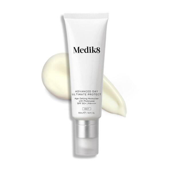 MEDIK8 ADVANCED DAY ULTIMATE PROTECT Age-Defying Moisturiser with Photolyase SPF 50+ | PA++++ 50ml مرطب مضاد للشيخوخة مع عامل حماية من أشعة الشمس - Image 2