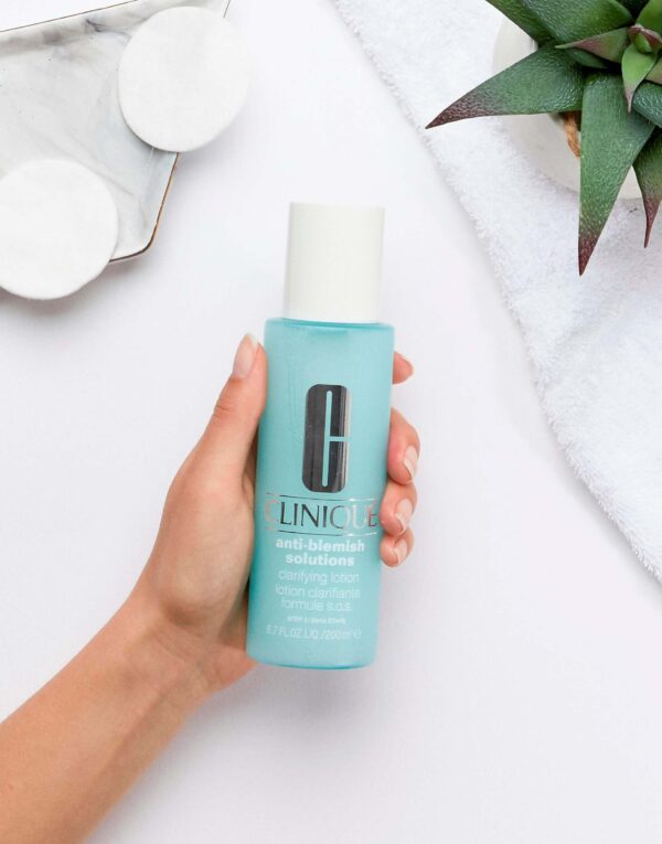 CLINIQUE Anti-Blemish Solutions Clarifying Lotion 200ml لوشن منقي للبشرة - Image 2