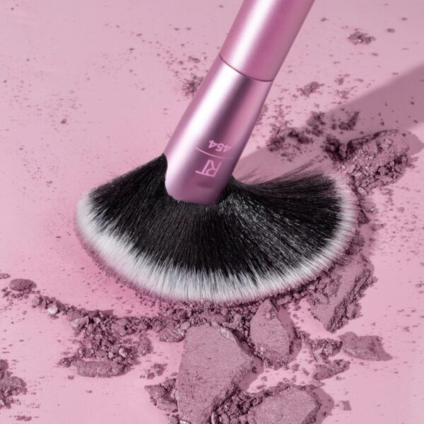 REAL TECHNIQUES Extra Big Finishing Brush 454 ريل تكنيك فرشاة للوجه بالحجم الكبير - Image 5