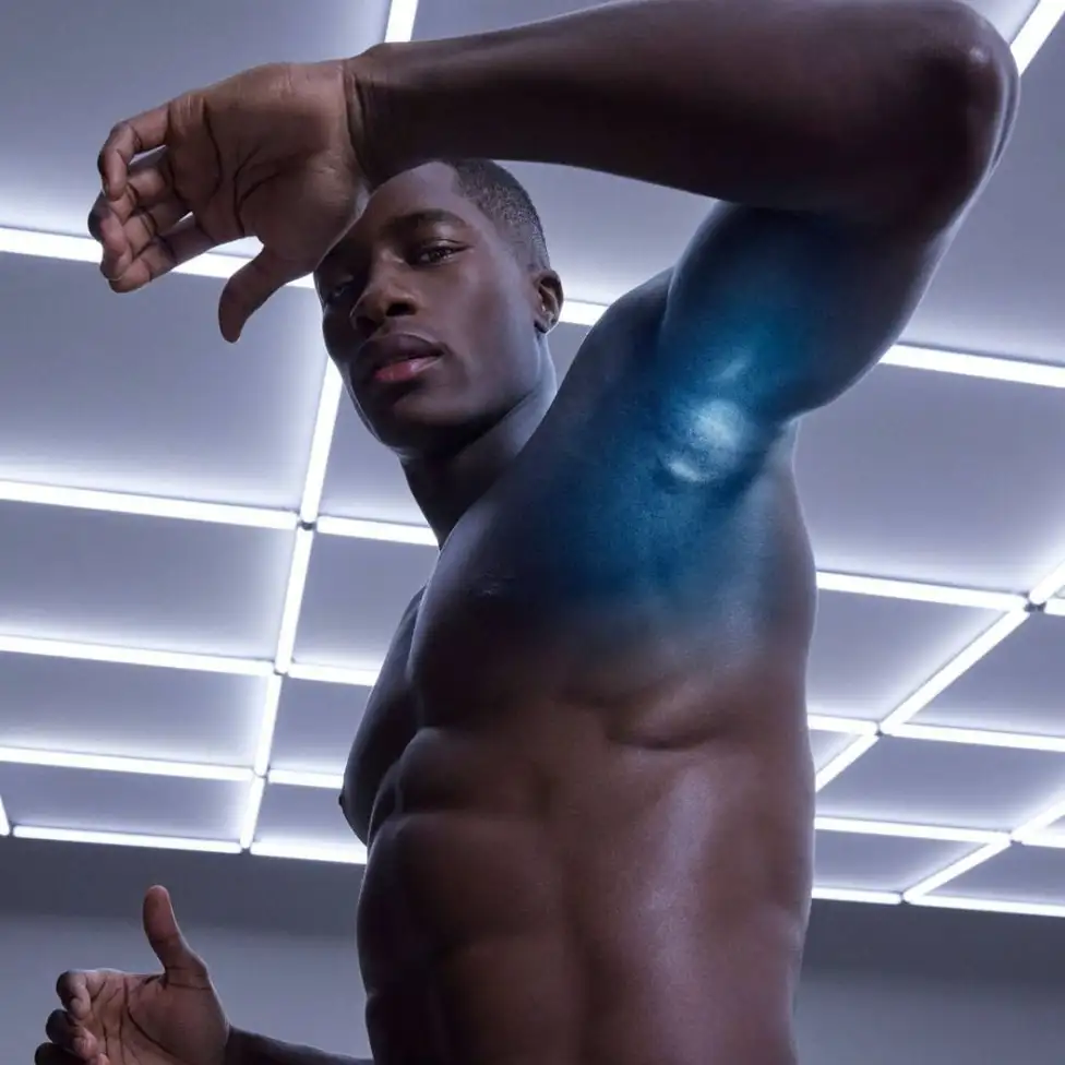 LOREAL PARIS MEN EXPERT FRESH EXTREME 48H SPRAY DEODORANT ICE COOL EFFECT لوريال باريس مين إكسبرت فريش إكستريم بخاخ مزيل العرق - Image 2