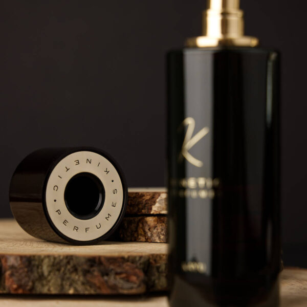 KINETIC PERFUMES BARCELONA KAYU Parfum 100ml عطر للرجال والنساء - Image 3