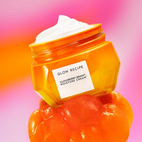 Glow Recipe Cloudberry Bright Refillable Moisture Cream 50ml كريم مرطب للبشرة - Image 2