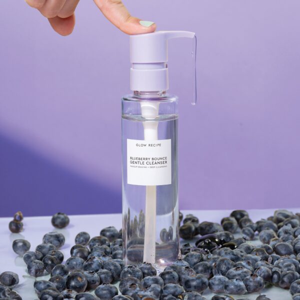 Glow Recipe Blueberry Bounce Gentle Cleanser 160ml غسول رغوي منظف للبشرة - Image 2