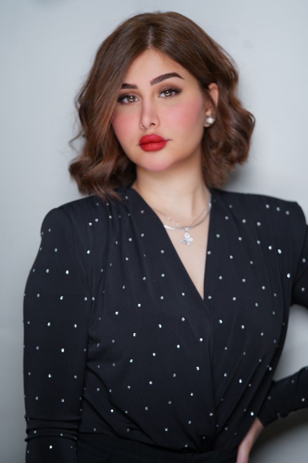 Nawara نوارة الحكيم