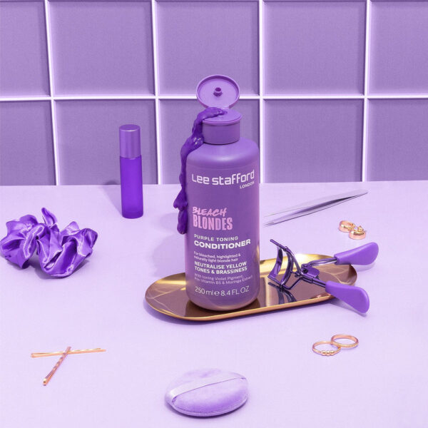 LEE STAFFORD Bleach Blondes Purple Toning Conditioner 500ml بلسم بليتش بلوندز البنفسجي لتلوين الشعر - Image 3