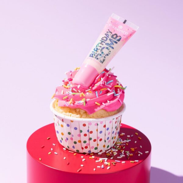 ESSENCE BIRTHDAY BOMB shiny lipgloss أسنس كلوس ملمع للشفاه - Image 8