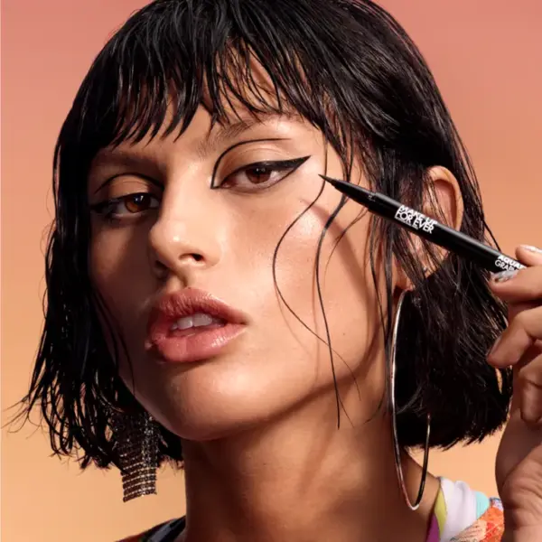MAKE UP FOR EVER AQUA RESIST GRAPHIC PEN 24HR WATERPROOF INTENSE EYELINER-1 Black قلم لاينر سواد فاحم مقاوم للماء - Image 5