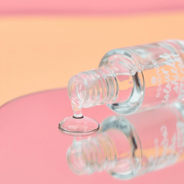 ESSENCE Colour Shield TOP COAT أيسنس توب كوت - Image 5