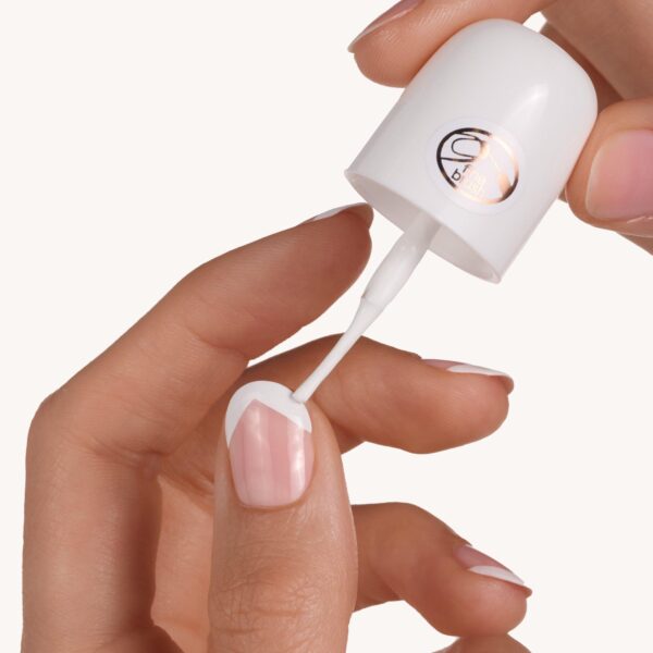 ESSENCE french MANICURE tip painterطلاء أبيض بفرشاة طويلة - Image 5