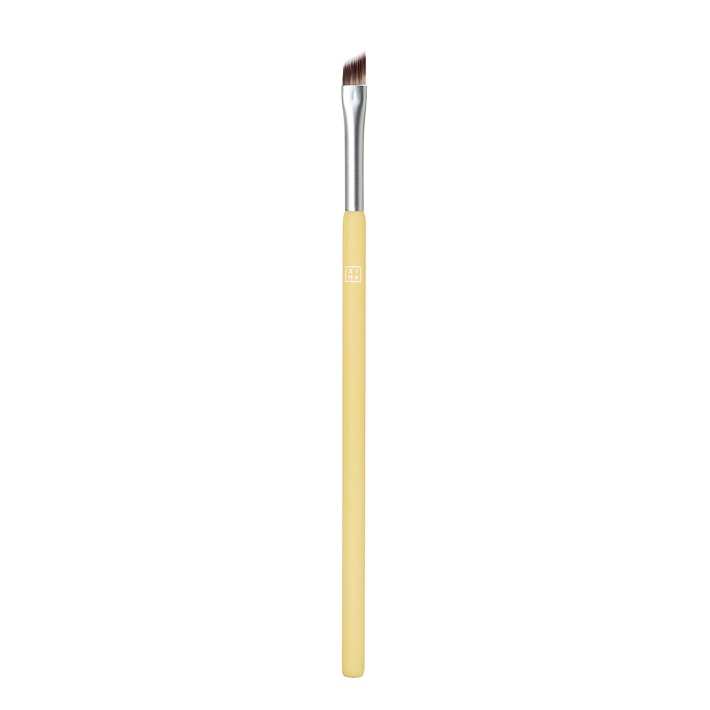 3INA THE ANGLE LINER BRUSH فرشاة لاينر للبشرة - Image 2