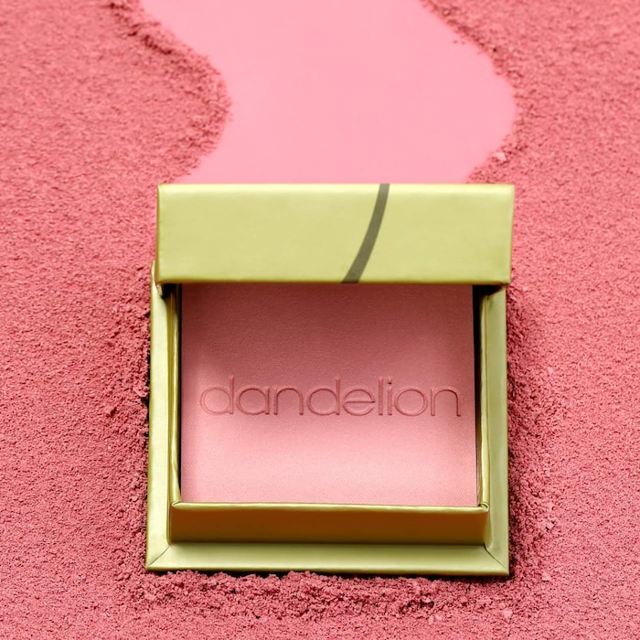 Benefit Dandelion Baby-Pink Brightening Blush Mini بينيفت احمر خدود - Image 5