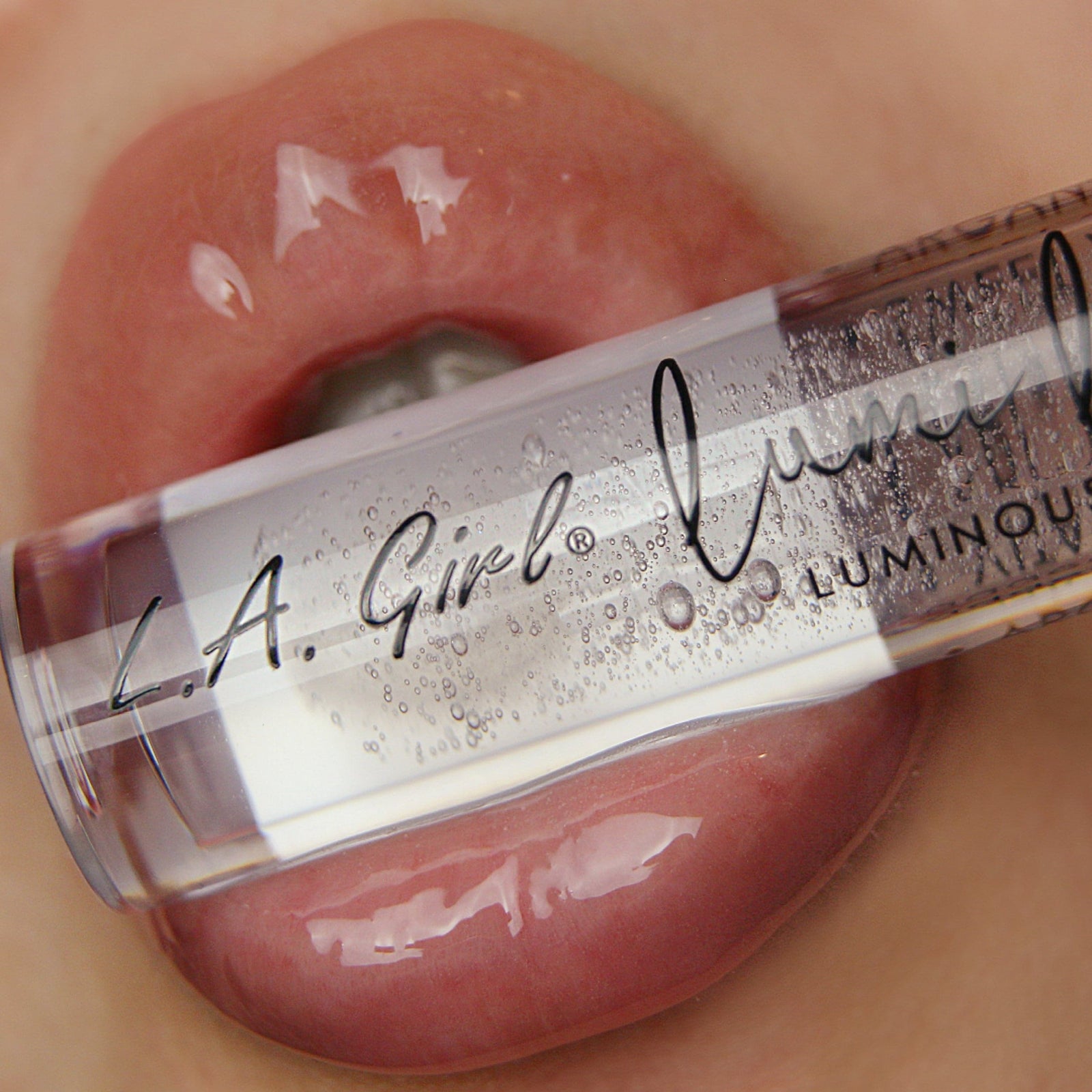 L.A.GIRL Lumilicious Lipgloss كلوس ملمع للشفاه - Image 2
