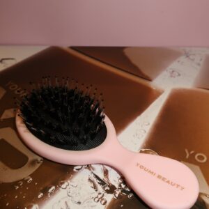 YOUMI BEAUTY Made for ME Hair Brush - pink يومي بيوتي سيروم للشعر
