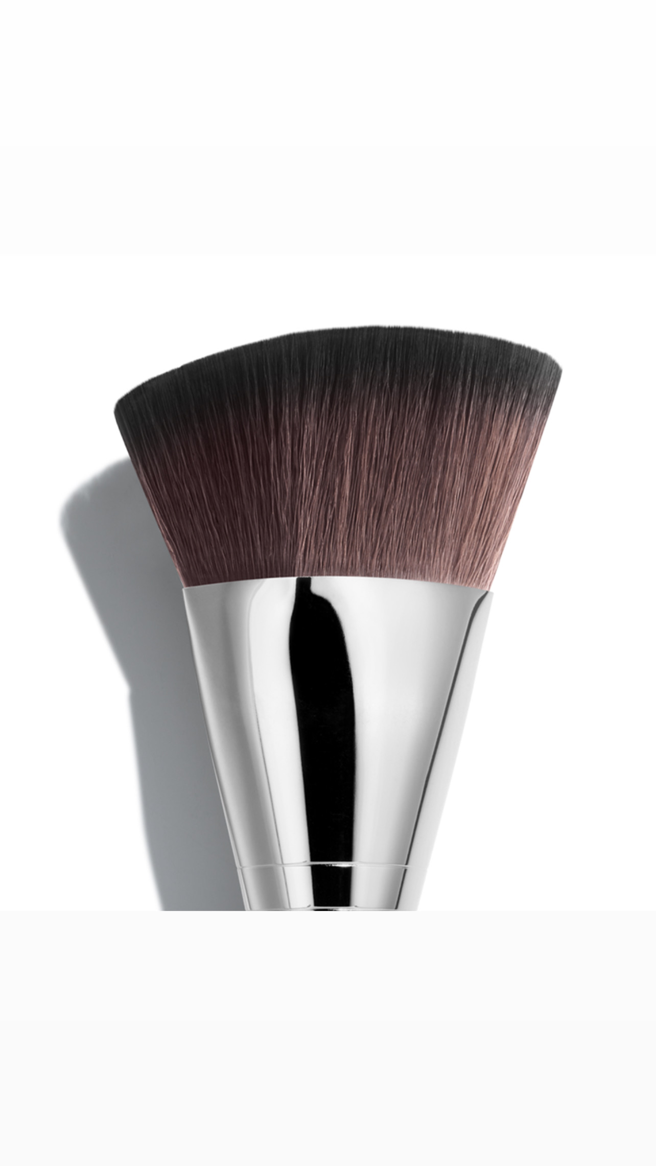 MAKE UP FOR EVER HD SKIN FOUNDATION BRUSH - 109 ميكاب فور إيفر فرشاة كريم الأساس - Image 2