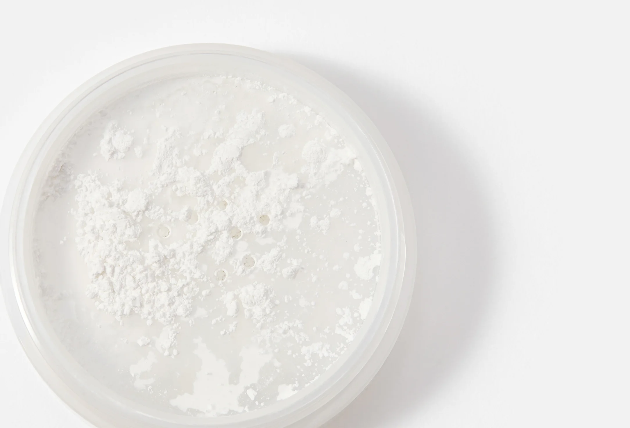 BEAUTY BOMB baking Loose powder بيوتي بومب لوس باودر - Image 3