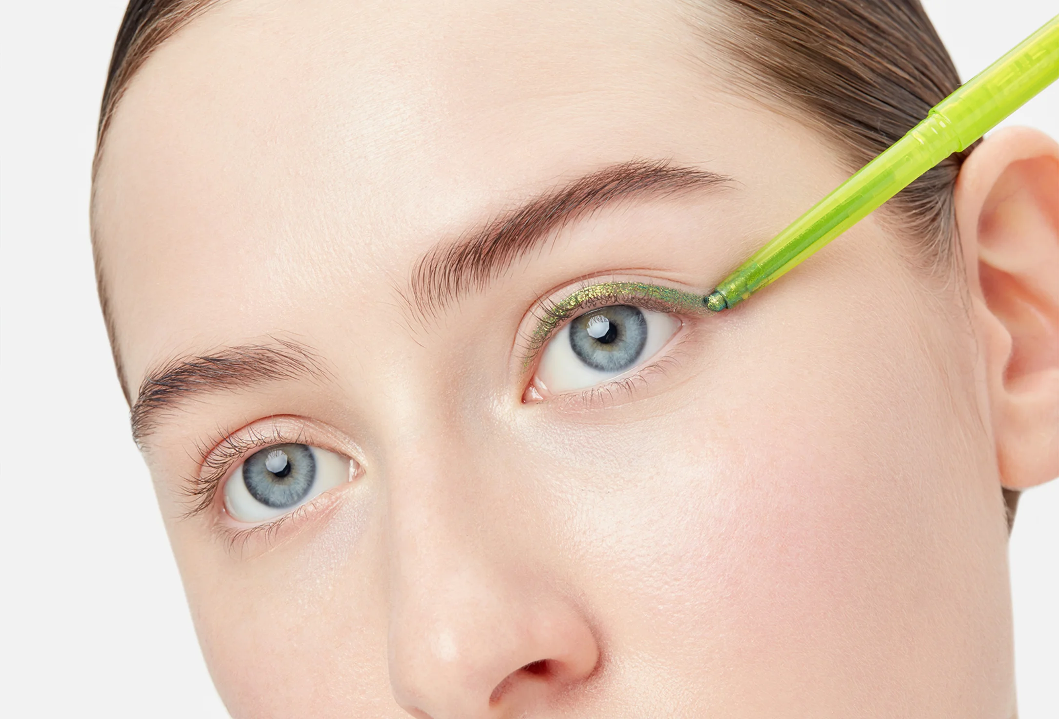 Beauty Bomb BEAUTY BOMB UFO CONSPIRACY EYE PENCIL بيوتي بومب قلم تحديد العيون - Image 7