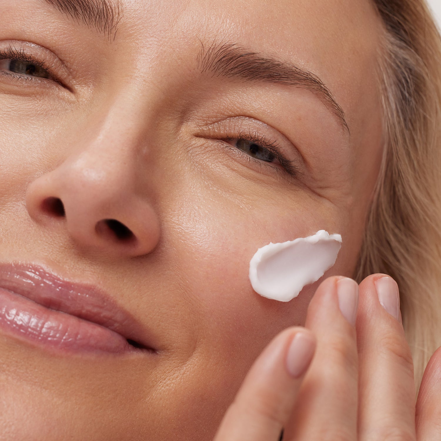 SUMMER FRIDAYS Rich Cushion Cream Ultra Plumping Moisturizer 50ml كريم مرطب وممتلئ للبشرة - Image 2