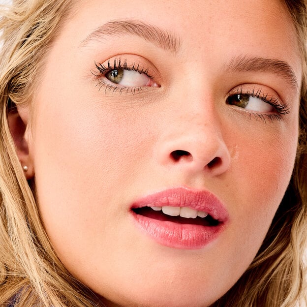 BENEFIT Peachin Golden peach blush بينيفت كولدن بيج أحمر خدود - Image 3